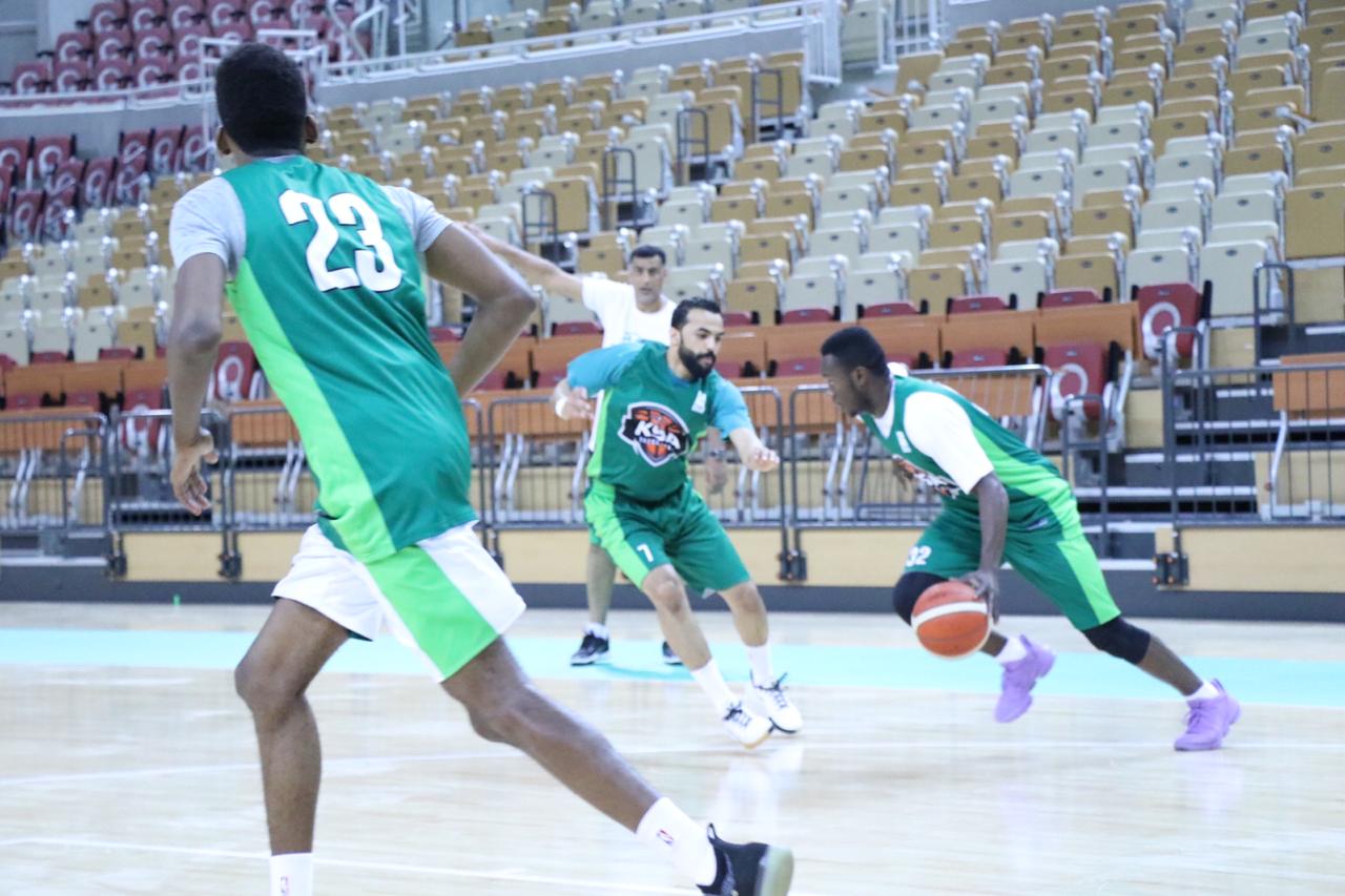 أخضر السلة  يواصل استعداداته  لمواجهة قطر على صالة الجوهرة